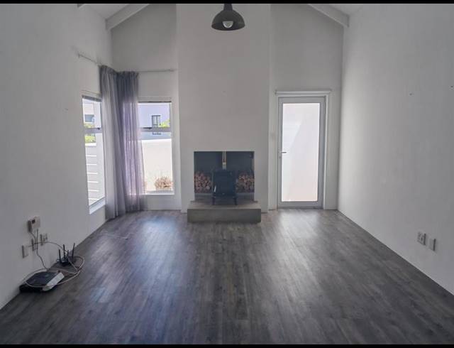 2 BEDROOM TOWNHOUSE FOR SALE IN SANDBAAI